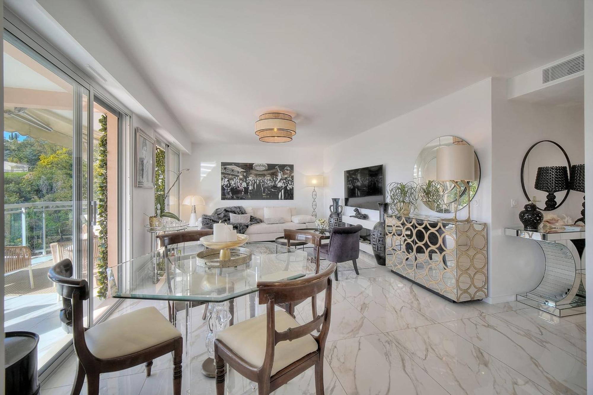 Appartement Somptuous 2 Bedroom Fully Renovated With Panoramic Sea View Cannes