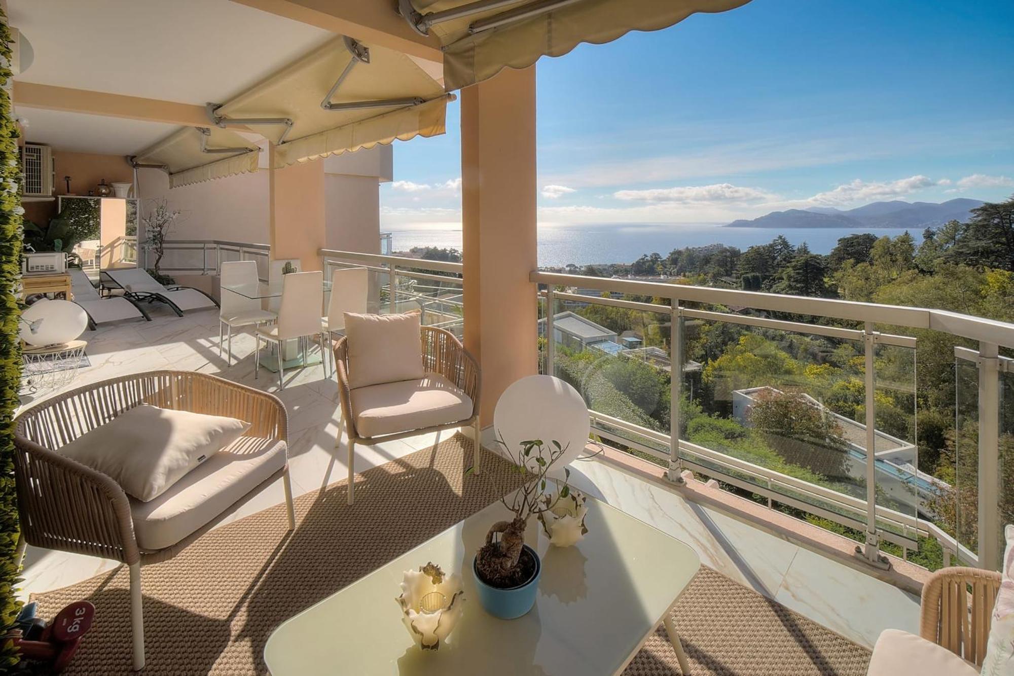 Appartement Somptuous 2 Bedroom Fully Renovated With Panoramic Sea View Cannes