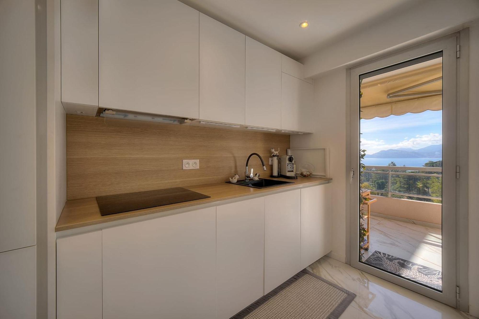 Somptuous 2 Bedroom Fully Renovated With Panoramic Sea View * Cannes
