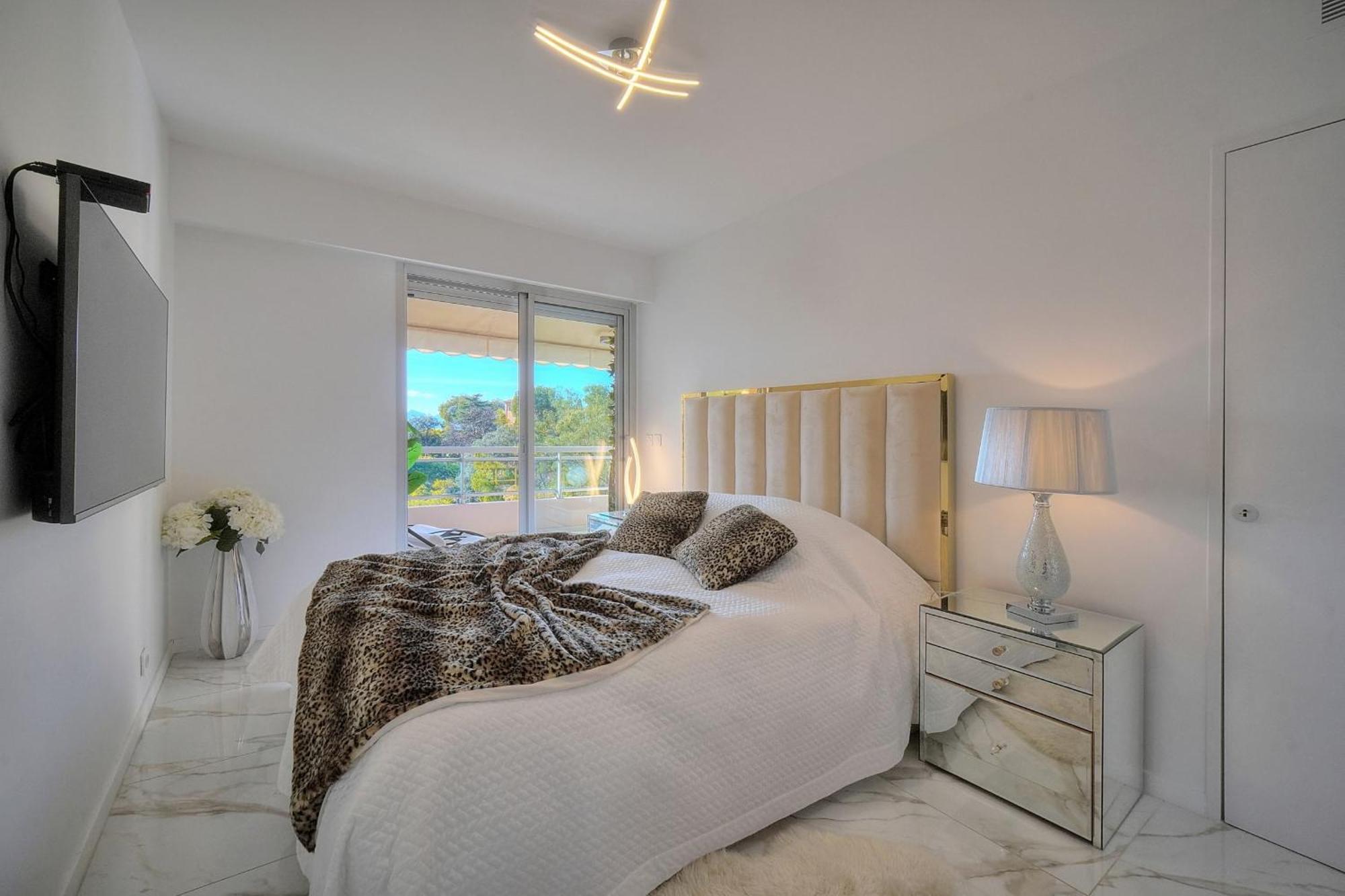 Appartement Somptuous 2 Bedroom Fully Renovated With Panoramic Sea View *