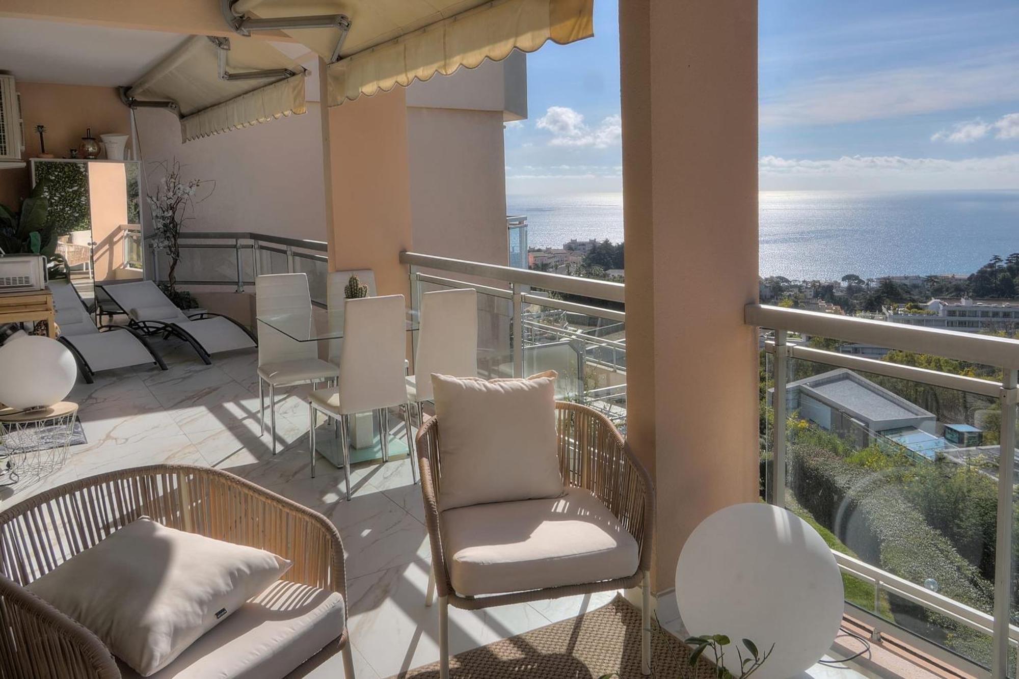 Appartement Somptuous 2 Bedroom Fully Renovated With Panoramic Sea View Cannes